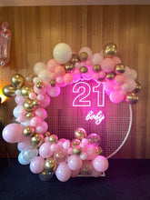 Circle Mesh + Large Garland