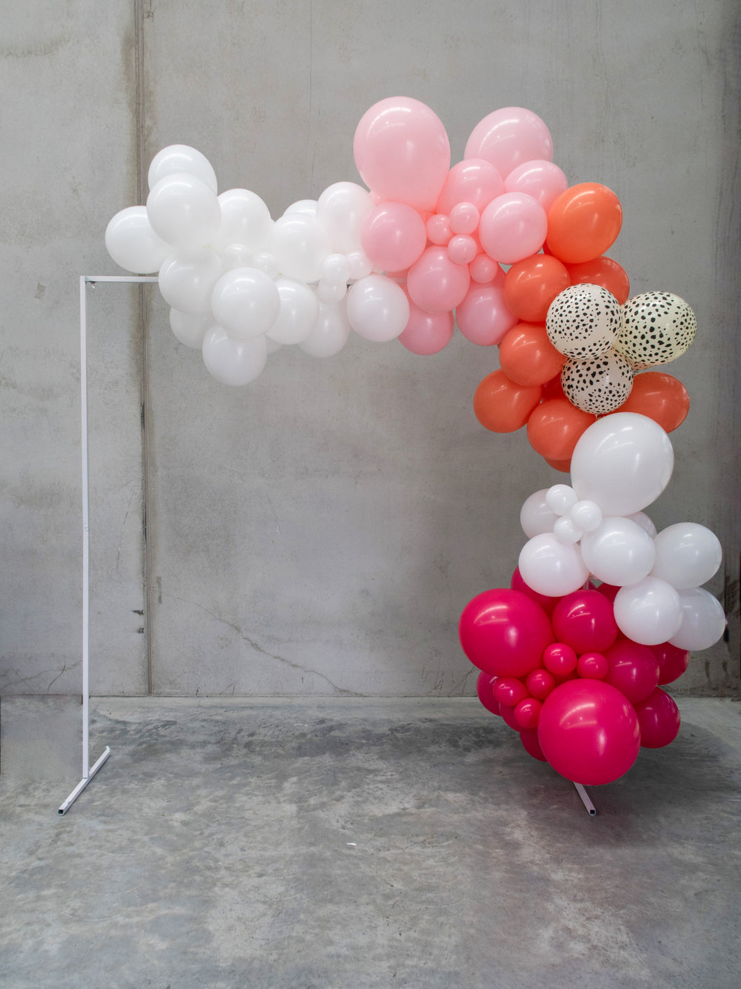 Square Stand + Medium Garland