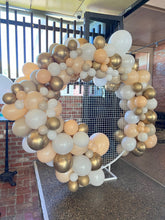 Circle Mesh + Large Garland