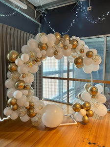 Circle Mesh + Large Garland