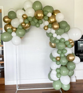 Arch Mesh + Medium Garland