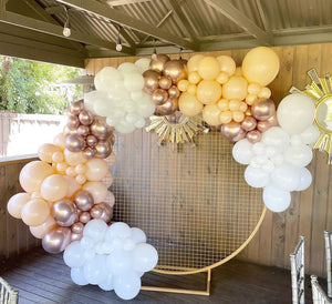 Circle Mesh + Large Garland